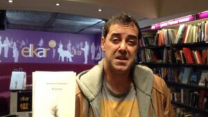 Martin Etxeberria idazleak ´Winston´ poema liburua kaleratu du