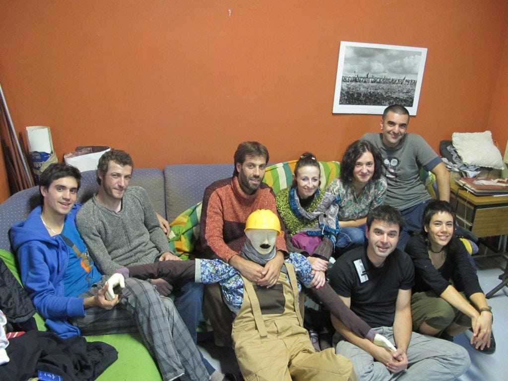 Metrokoadrokak taularatutako hainbat antzezlan sarean daude osorik ikusgai