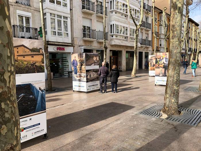 Gasteizko ‘Berdearaba’ argazki-erakusketa zabalik da