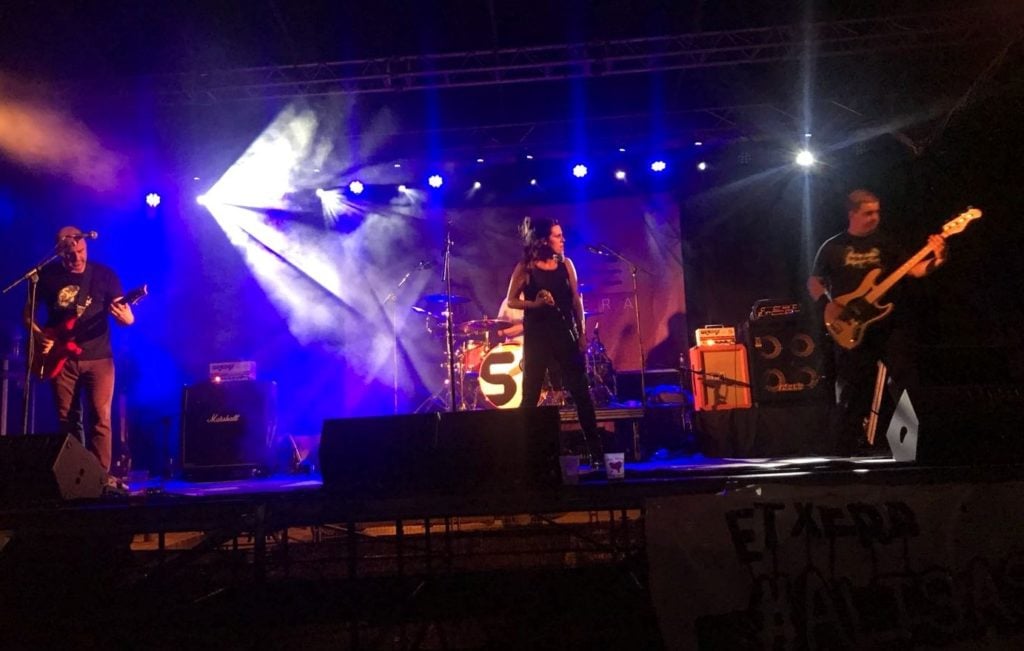 Gara egunkariaren aldeko festa antolatu dute Donostian