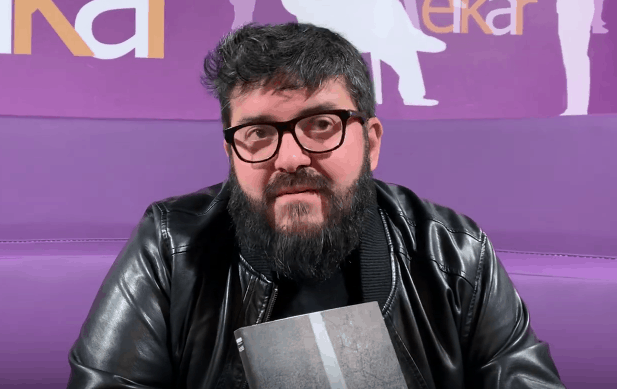 ‘Lerro Etena’ liburua ondu du Angel Erro idazleak