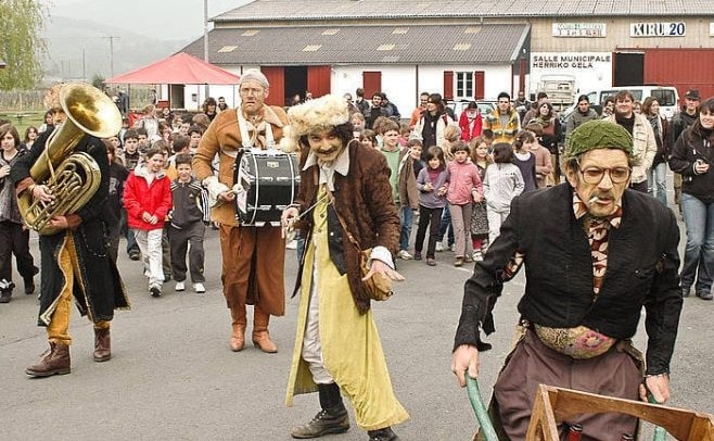 Xiru festibala egingo dute asteburu honetan Gotaine-Irabarne eta Altzürükü herrietan