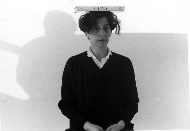 Esther Ferrerri eskainitako ‘2, 3, 5, 7, 11, 13, 17, 18, 23..’ erakusketa Tabakaleran