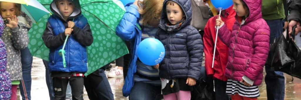 Azkue Ikastolak laguntza ekonomikoa eskatu du euriak Ibilaldia zapuztu duelako