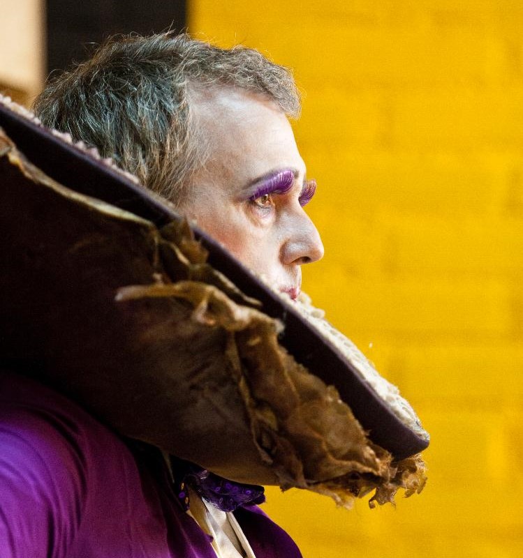 Patxo Telleria: “Simplicissimus umorearen auziari buruzko hausnarketa bat da”