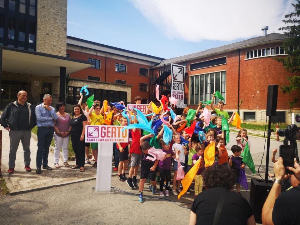 Egitarau zabala prestatu dute Araba Euskaraz festarako