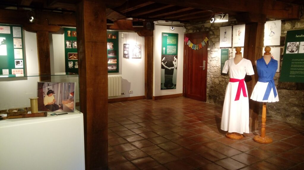 ‘Emakumeak eta Euskal Pilota’ erakusketa ikusgai Simon Bolivar Museoan