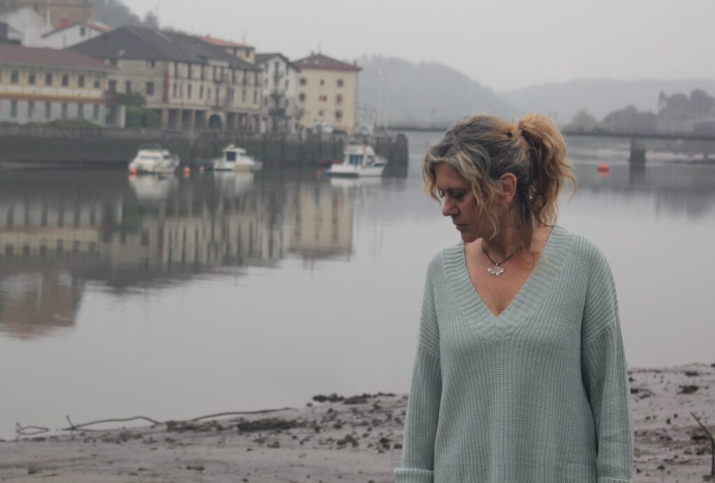 [BIDEOA] ‘Orion Zuzenean’ diskoa aurkeztu du Olatz Zugastik