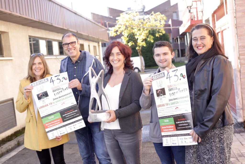 Euskal Herriko Dantza Txapelketa eta Dantza Eguna izango dira larunbatean Seguran