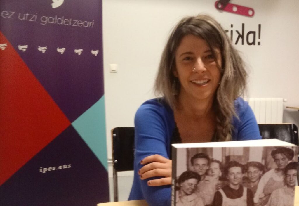 ‘Euskal Langile Andreak’, zapalkuntza hirukoitza azaleratzen duen liburua