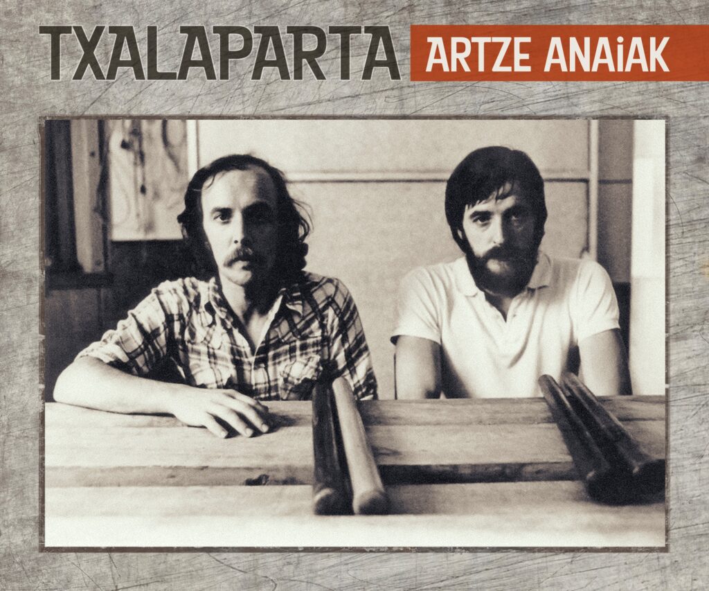 Artze anaiek 1966etik aurrera grabaturiko txalaparta saioen argitalpen antologikoa kaleratu du Elkarrek