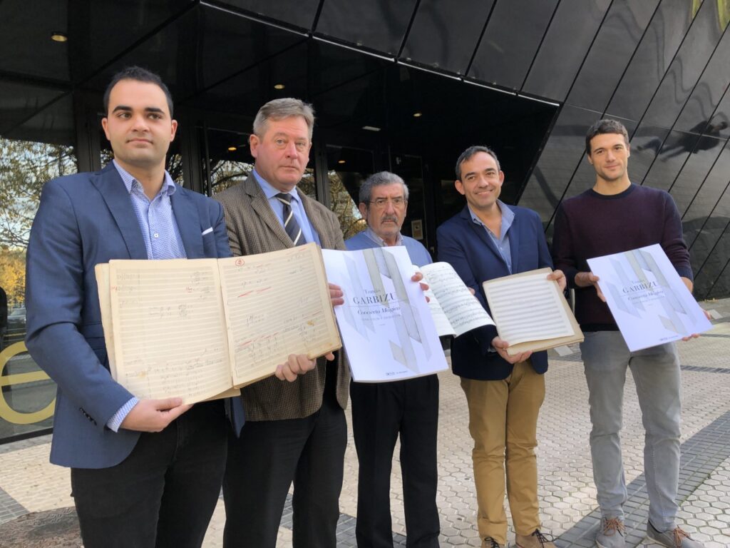 Josu Okiñenak eta Jon Makusok Tomas Garbizu konpositorearen maisulan argitaragabea berreskuratu dute