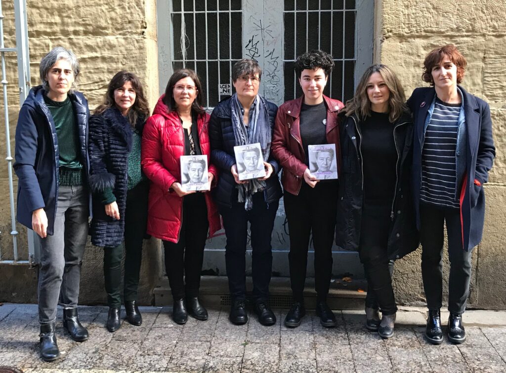 [BIDEOA] Eskafandra bildumak Simone de Beauvoirren ‘Bigarren sexua’ saiakera ekarri du euskarara