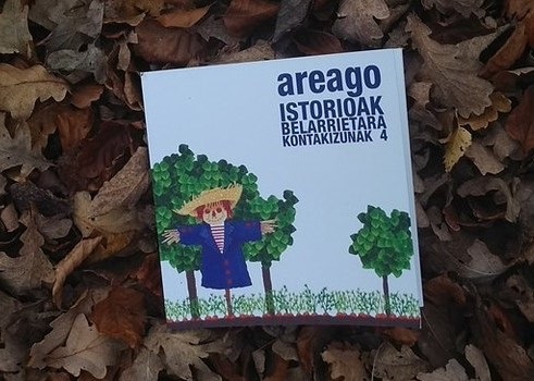 ‘Areago Istorioak belarrietara’ liburu ilustratua aurkeztu dute
