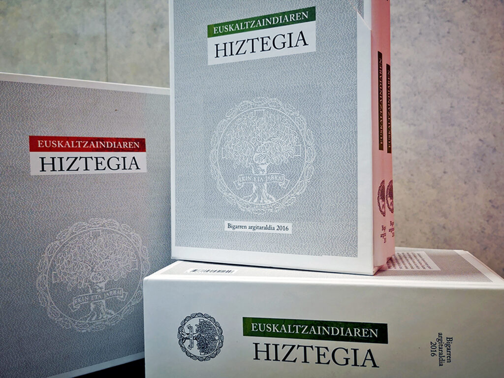 ‘Ponpoxo’, ‘kurdu’ eta ‘gorririk’ hitzak erantsi dira Euskaltzaindiaren Hiztegian
