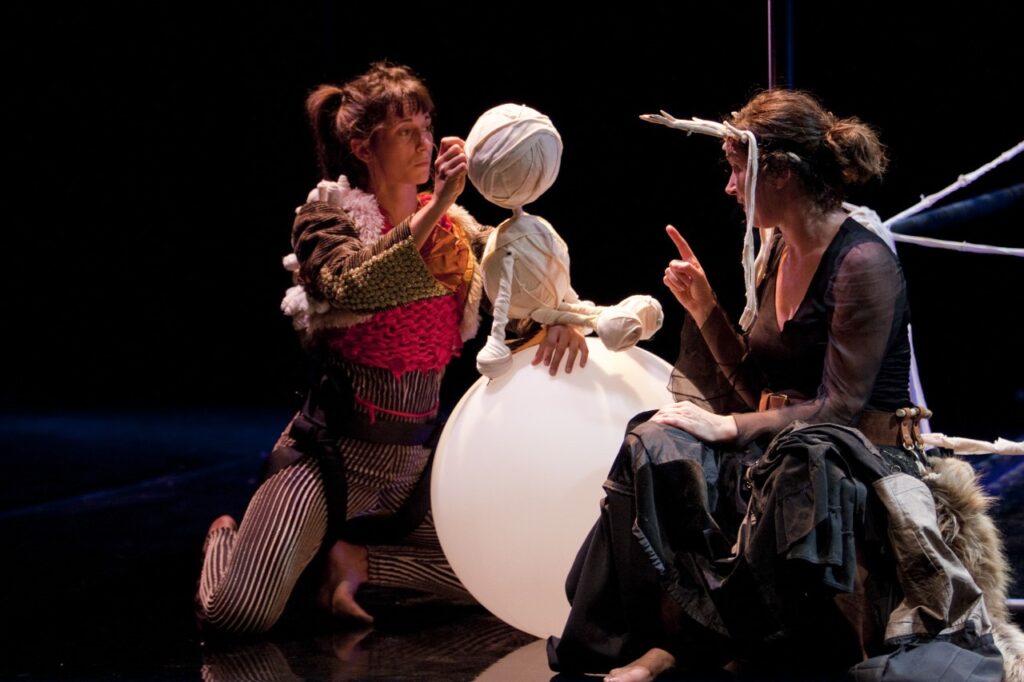 Aholkularitza pertsonalizatua eta bi gida EAEko kultur langile eta eragileen eskura