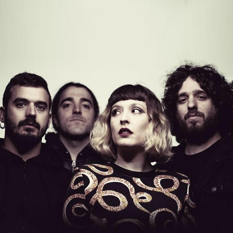 [BIDEOA] Liher taldeak ‘Hemen herensugeak daude’ diskoa kaleratu du