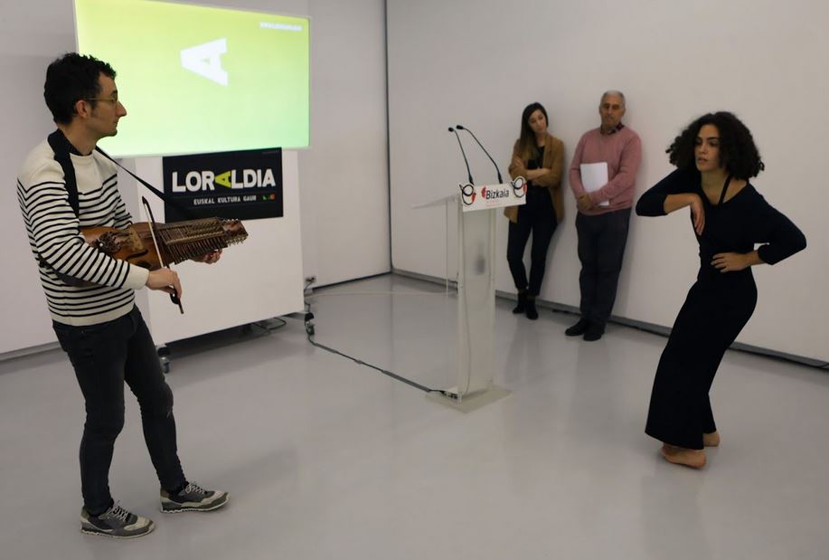 ‘Hamaika desira!’ lelopean dator aurtengo Loraldia Festibala