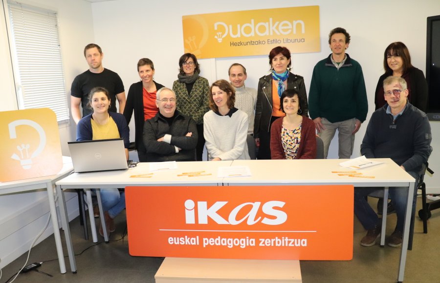 Euskara hobetzeko hezkuntza estilo liburu berria aurkeztu dute