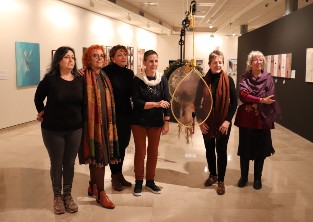 [BIDEOA] Sorgin ehizaren inguruko erakusketa paratu dute Donostian