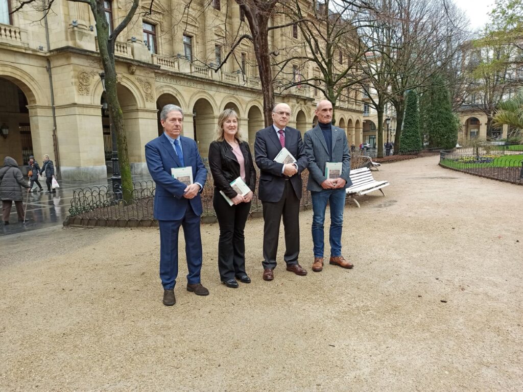 ‘Gipuzkoako Herrien Izenak: Lekukotasunak eta Etimologia’ azterlana liburuan eta PDF formatuan aurkeztu dute