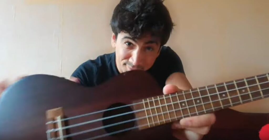 [BIDEOA] ‘Ez dakit zer eguna den’ kantuaren bertsio kolektiboa aurkeztu du Jurgi Ekiza musikariak