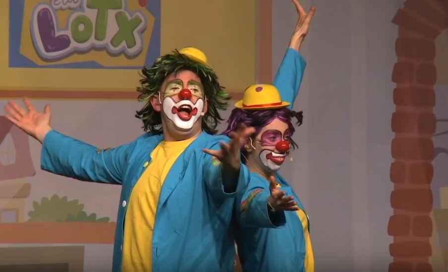 Potx eta Lotx pailazoek ‘Etxean’ izeneko ikuskizuna sareetan estreinatuko dute ostiralean