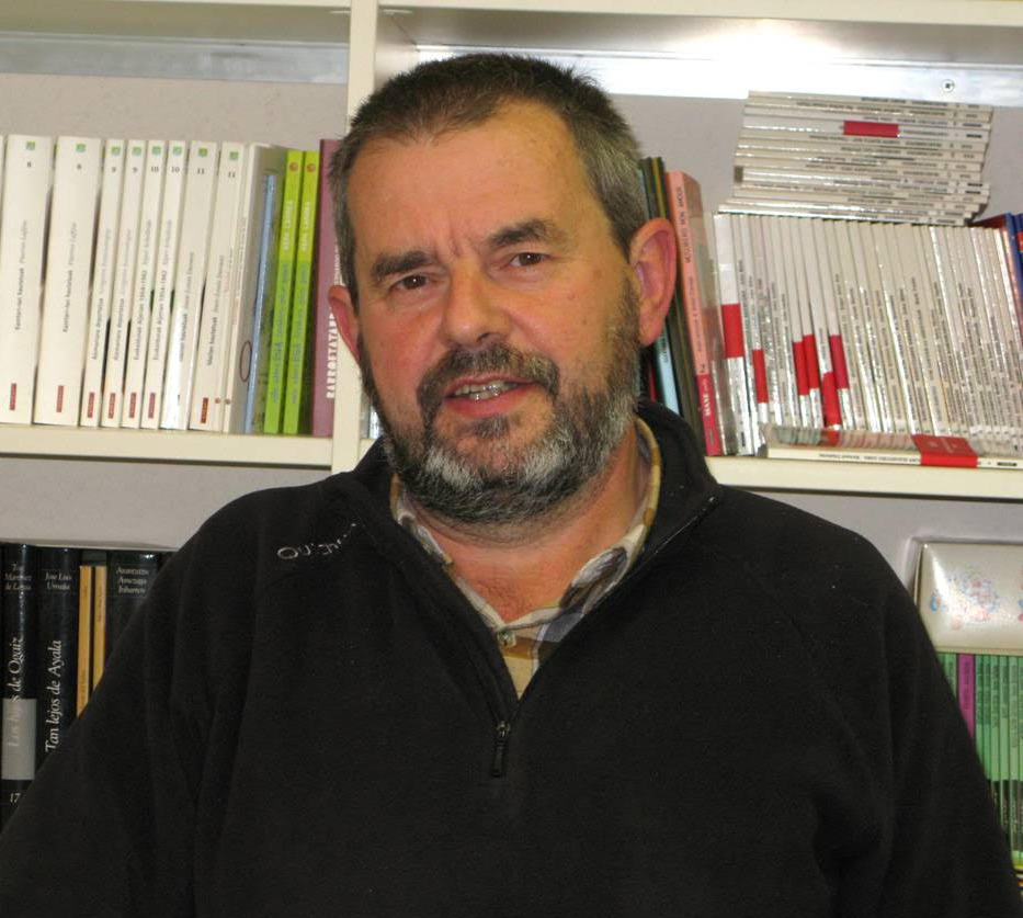 Larunbatean 10 urte beteko dira Joxantonio Ormazabal idazle, editore eta itzultzailea hil zela