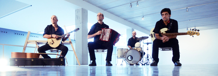 Korrontzi taldea World Music Charts zerrendan