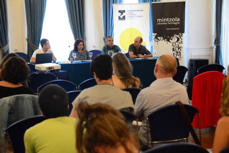 Ahozkotasunari eta hezkuntzari buruz EHUko Uda ikastaroetan