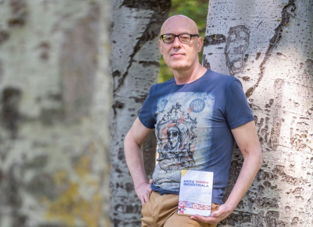 Bost ipuin Julen Belamunoren ‘Hotz industriala’ izeneko liburu berrian