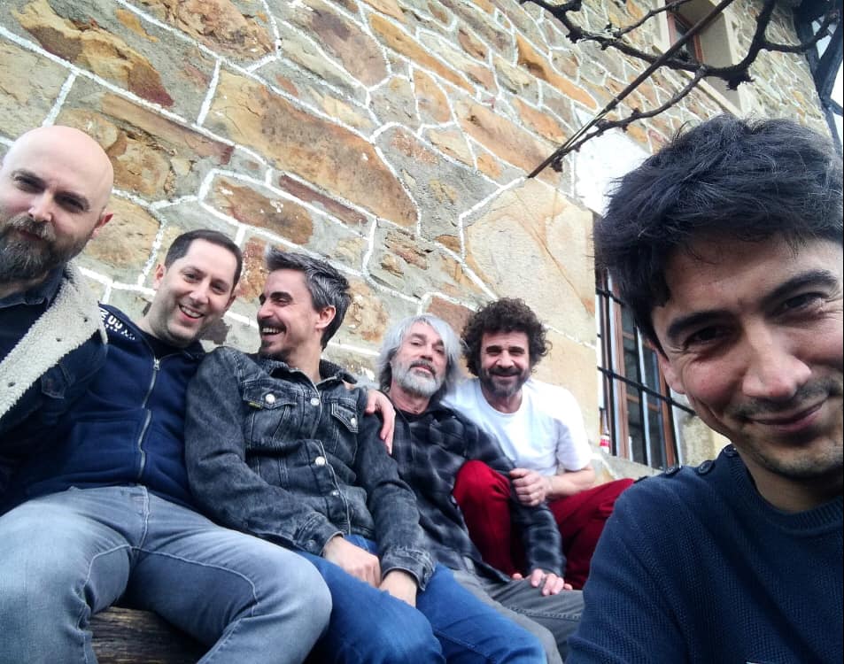 [Bideoa] ‘Amets egin’, EraBatera taldeak udaren bukaeran grabatuko duen disko berriaren aurrerapen kanta