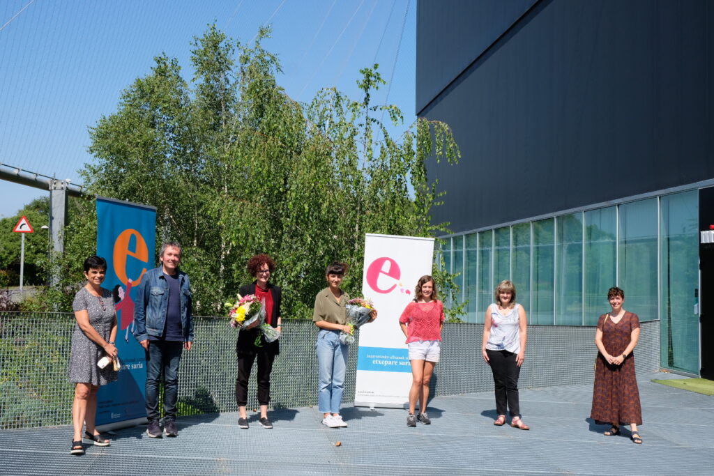 Sandra Garaioak eta Itziar Otegik irabazi dute haurrentzako albumak sortzeko ‘Etxepare saria’