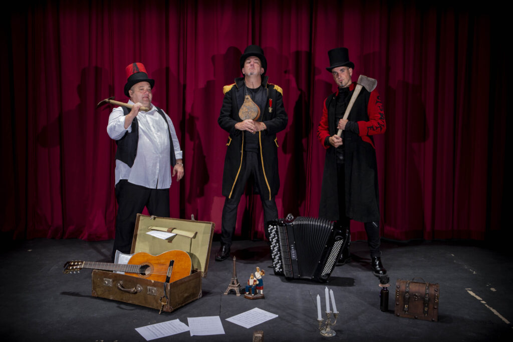 Zumalakarregi Museoak Hezurbeltzak taldearen kontzertua antolatu du larunbaterako