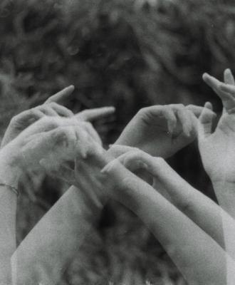 ‘Izotzetan islatuak’, euskal idazle gazteen bilduma kaleratu berri du Liberoamerika plataformak