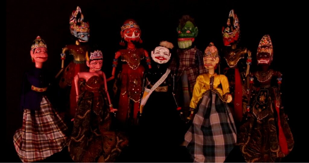 ‘Alegiazko izakiak’ Donostiako Okendo Kultur Etxean