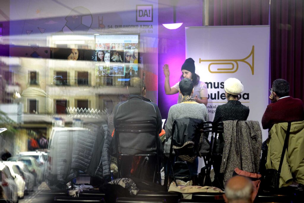 Musikari eta programatzaileen arteko topagunea ere izango da Durangoko Azoka