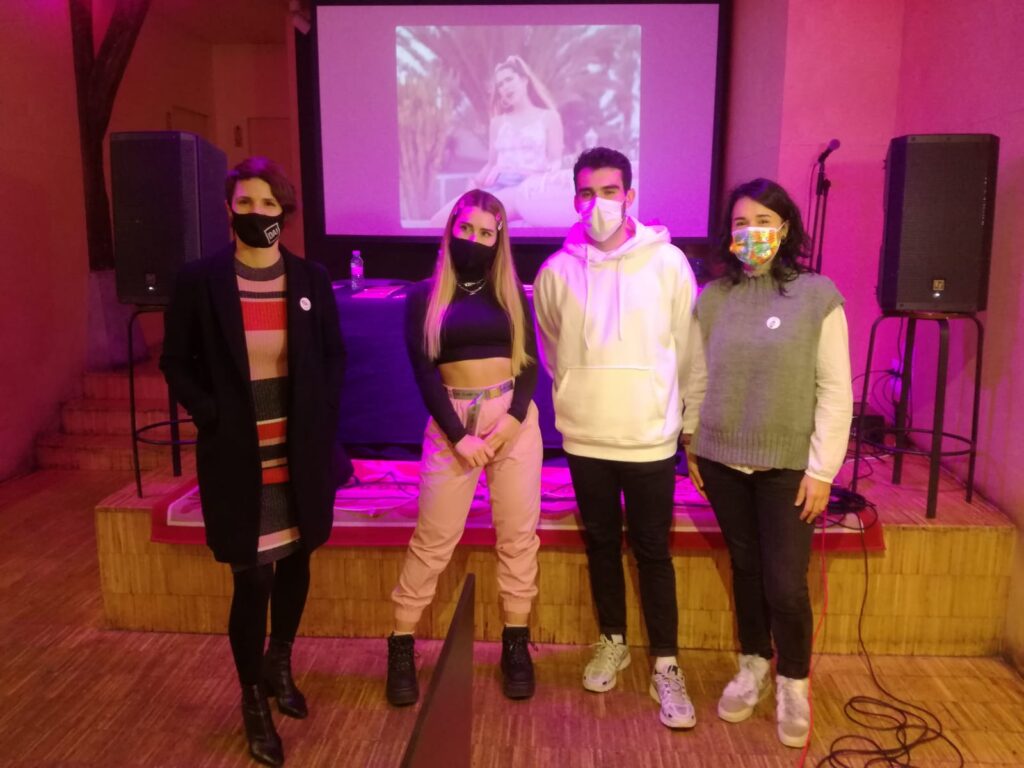 Kai Nakai abeslariak disko berria aurkeztu du Baimenik gabe izenpean