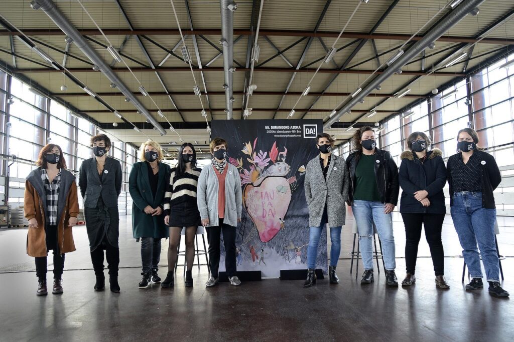 Durangoko Azokak 100 kultur ekitaldi antolatu ditu Landako gunean eta Plateruenan