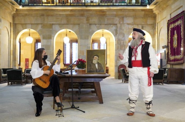 Jose Maria Iparragirreren gitarra berriztu dute