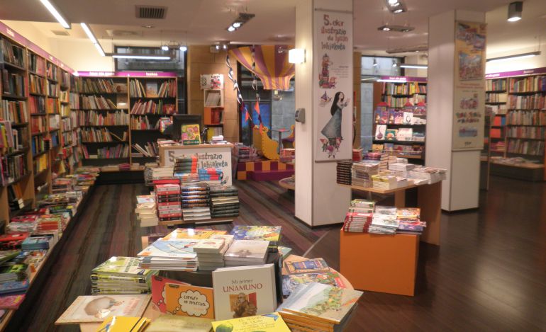 Elkar Taldeak Usurbilgo proiektua alboratu eta Adunan kokatuko du egoitza berria