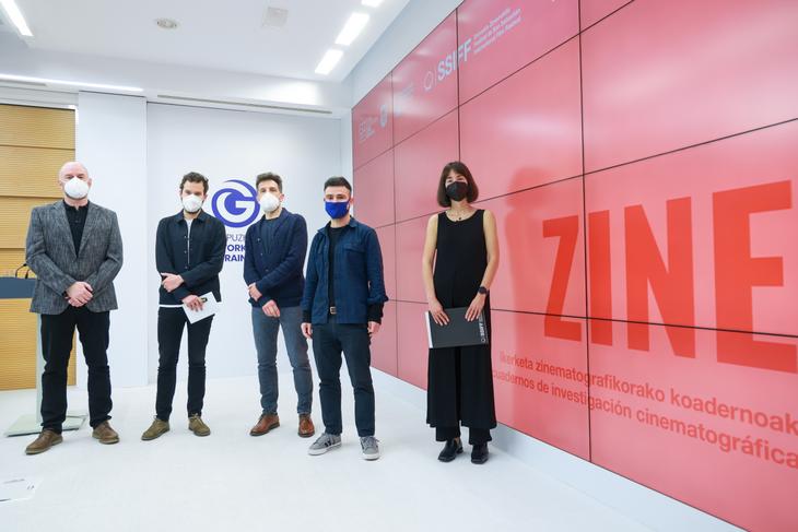 ‘ZINE: ikerketa zinematografikorako koadernoak’ argitalpenaren lehen alea kalean da