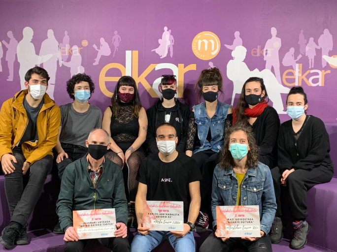 Karlos Aretxabaletak irabazi du Kaixomaitiaren I. Kontaketa Erotikoen Lehiaketa ‘Adiorik ez’ lanagatik