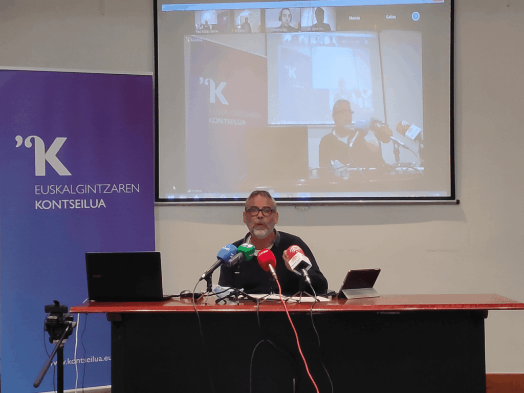 Paul Bilbao: “Berezko hizkuntzen kudeaketa justizia, berdintasuna eta askatasunaren parametroen arabera eztabaidatzea lortu dugu”