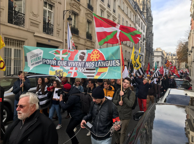 Hizkuntzen Ondare babesari eta horien Sustapenari buruzko Legearen kontrako helegitea jarri dute