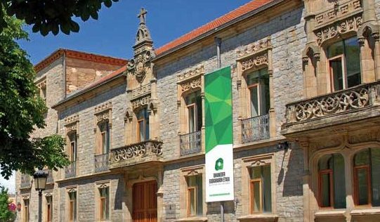 Oihaneder Euskararen Etxeak gogotsu heldu dio udaberriko egitarauari