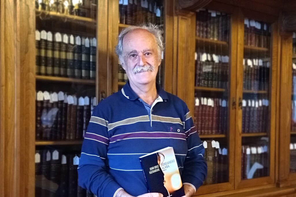 Juan Kruz Igerabide idazleak ‘Doneaneko alaba’ eleberria kaleratu du