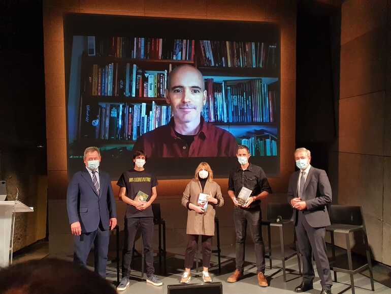 Alex Gurrutxaga, Txani Rodriguez, Javier de Isusi, eta Mikel Reparaz dira Euskadi Literatura Sarietako gainontzeko lau sarituak