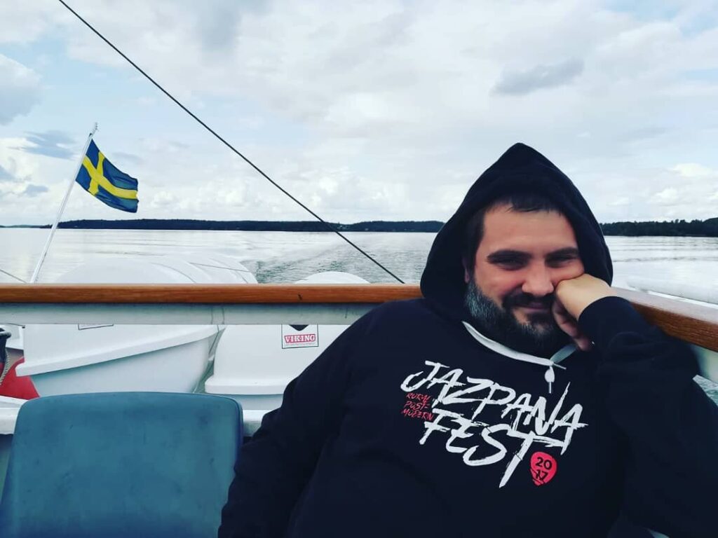 Mikel Alvarezek ‘Euskalia’ kaleratu du, bere lehen nobela