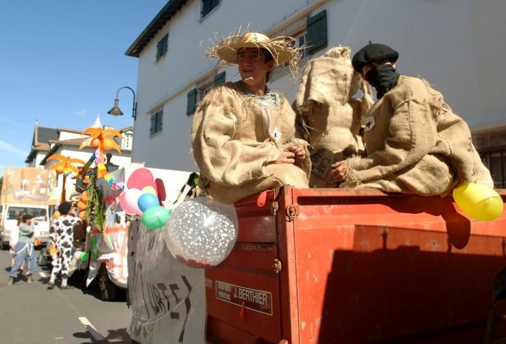 Lapurtarren Biltzarra egingo dute igandean Uztaritzen